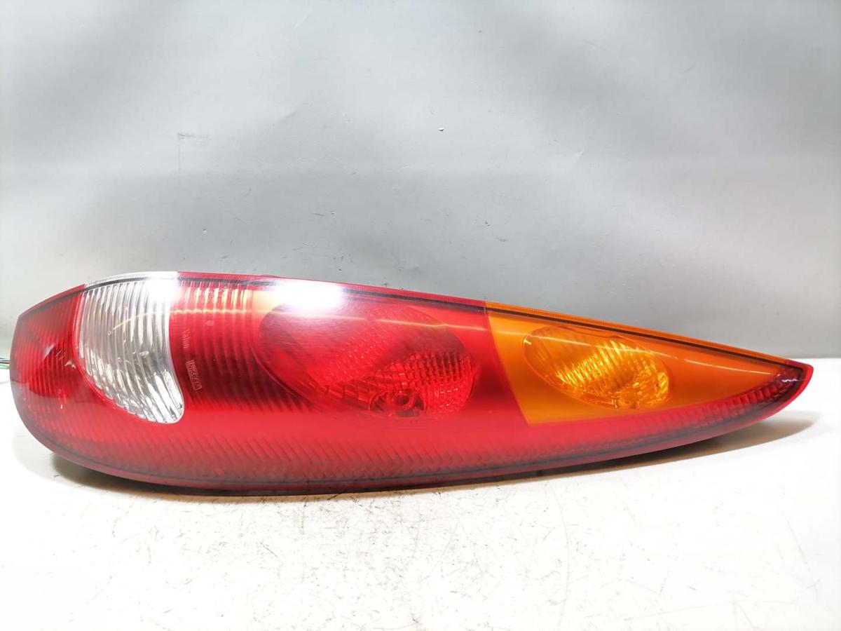 Nissan Almera Tino original R&uuml;cklicht R&uuml;ckleuchte Schlussleuchte rechts Bj.2003